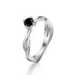 Pierścionek z czarnym diamentem białe złoto AJPZ_054 Pierścionek z czarnym diamentem białe złoto AJPZ_054